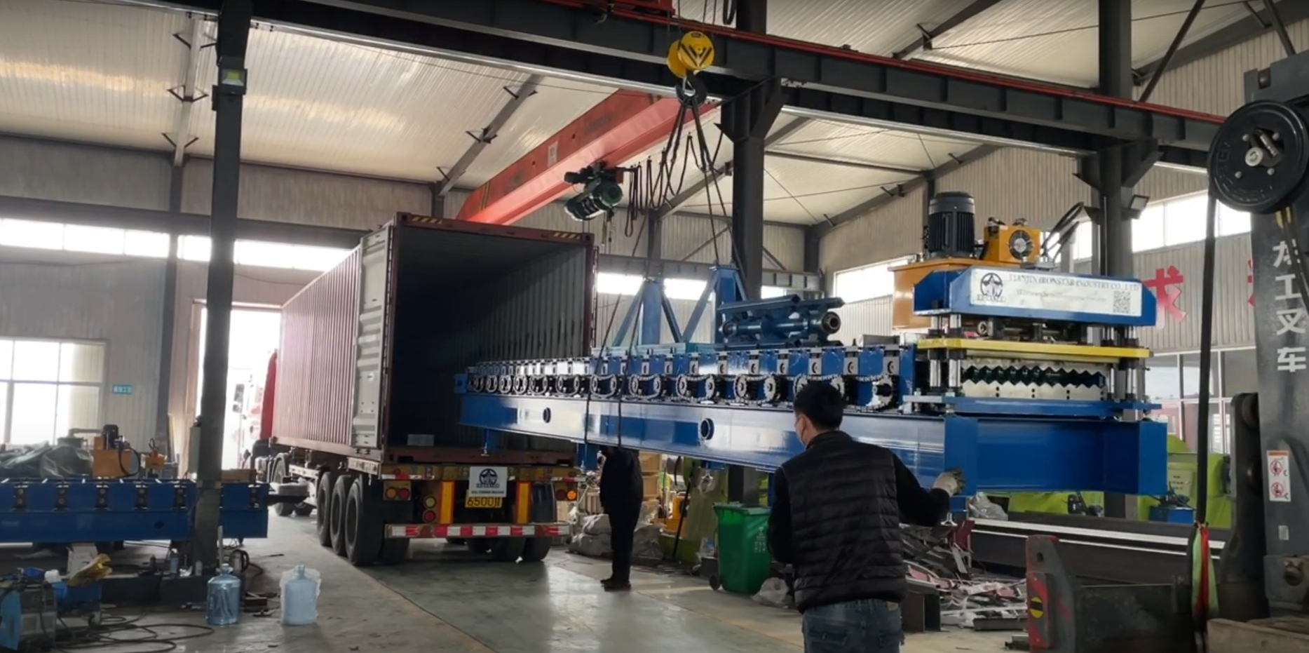 800 thin barrel corrugated roll forming machine ship to Indonesia