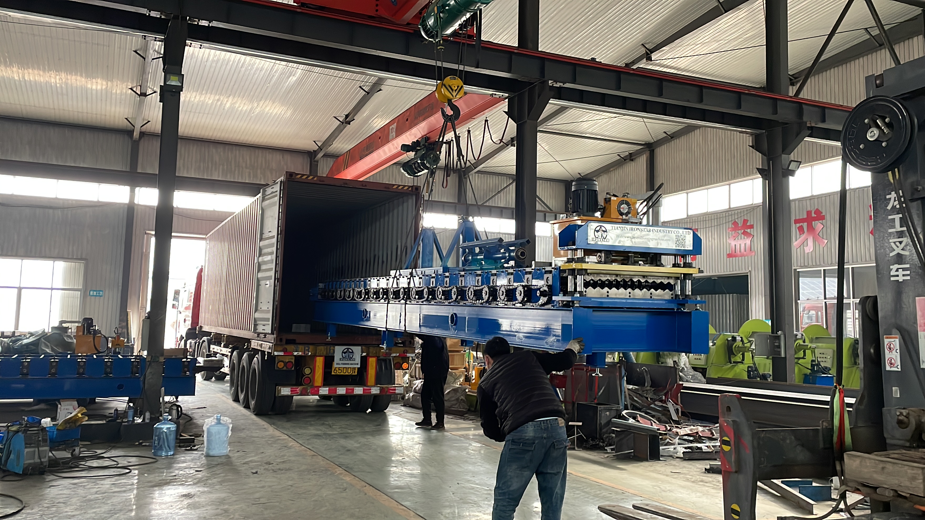 Corrugated roll forming machine ship to Indonesia