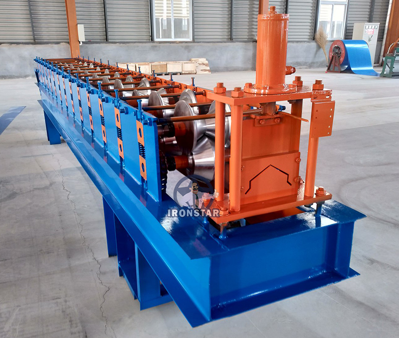 Roll forming machine 4