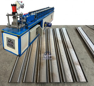 102mm rolling shutter door roll forming machine with 150mm width material in Dominican